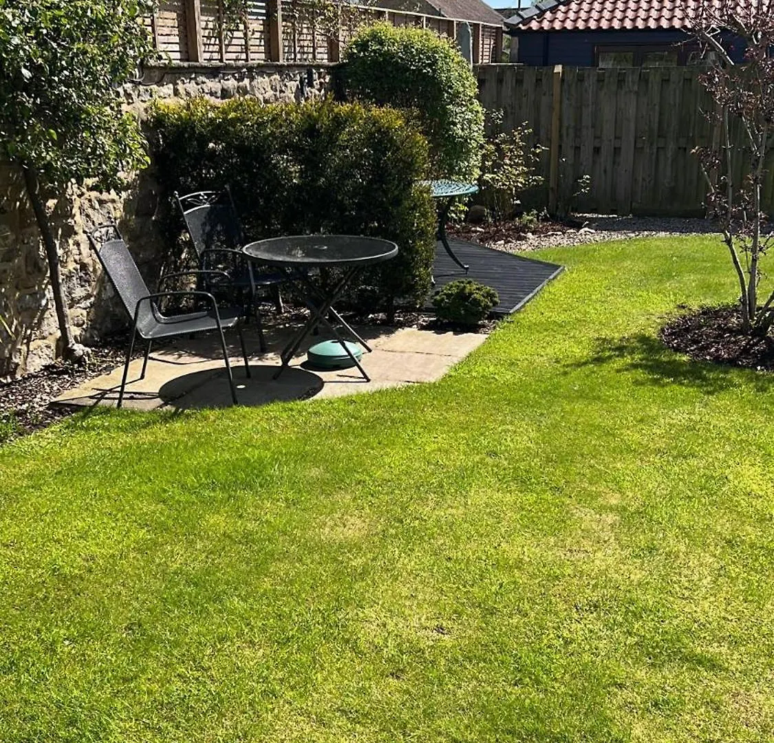The Garden Suites At Snape Castle Mews Bedale 5*,