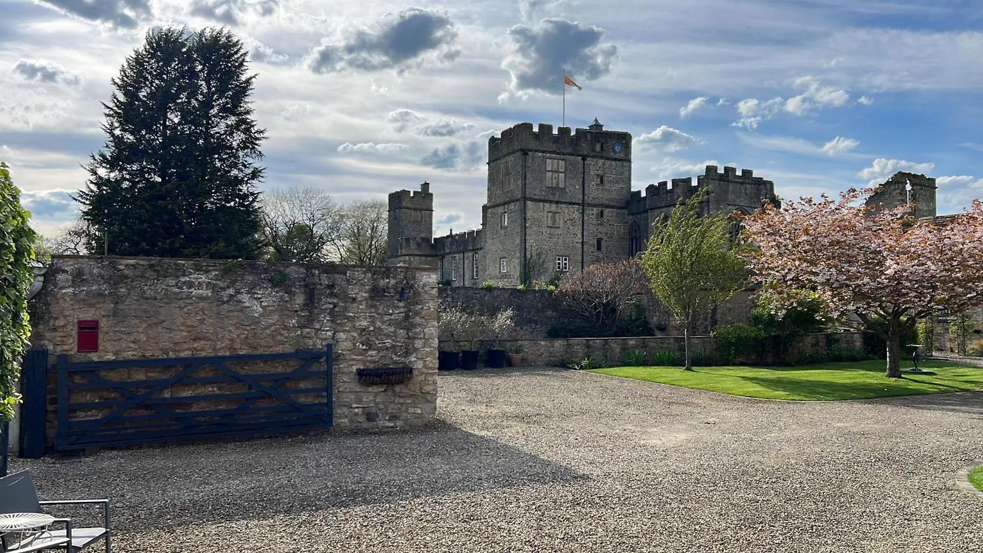 The Garden Suites At Snape Castle Mews Bedale Guest house